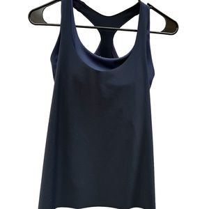 Athleta Ultimate support Top Size Small NWT